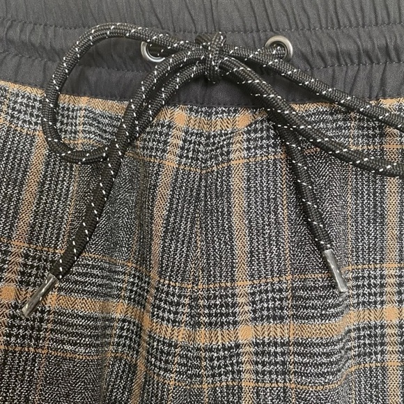 Pacsun Women Slim Stretch Cropped Ankle Cargo Pants Size Medium Gray Plaid - Picture 3 of 9